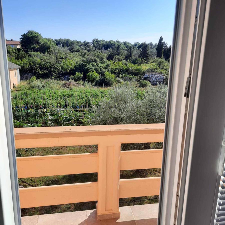 Apartmani Loli Ugljan Exterior photo