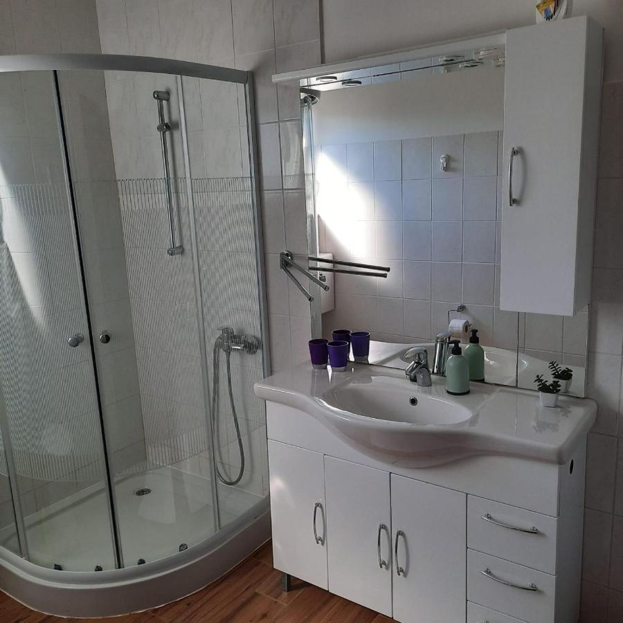 Apartmani Loli Ugljan Exterior photo