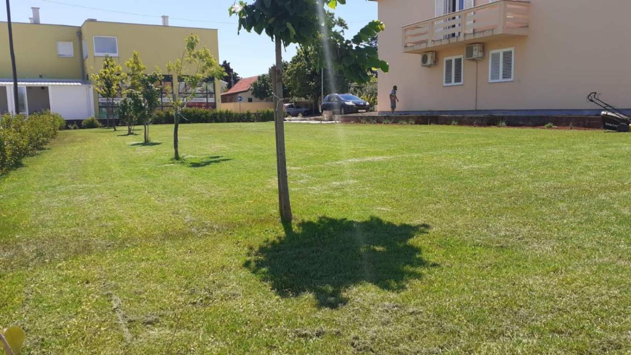 Apartmani Loli Ugljan Exterior photo