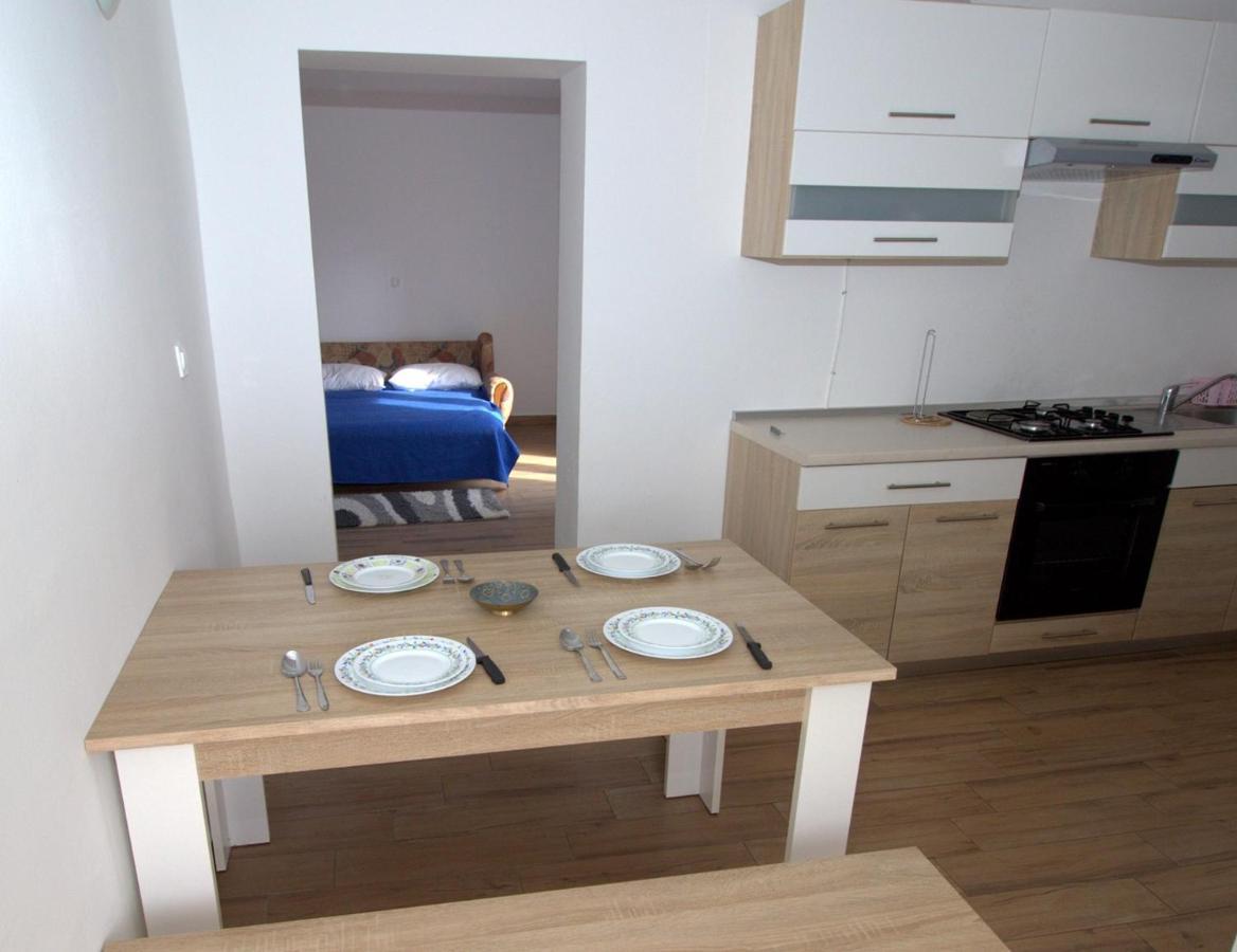 Apartmani Loli Ugljan Exterior photo